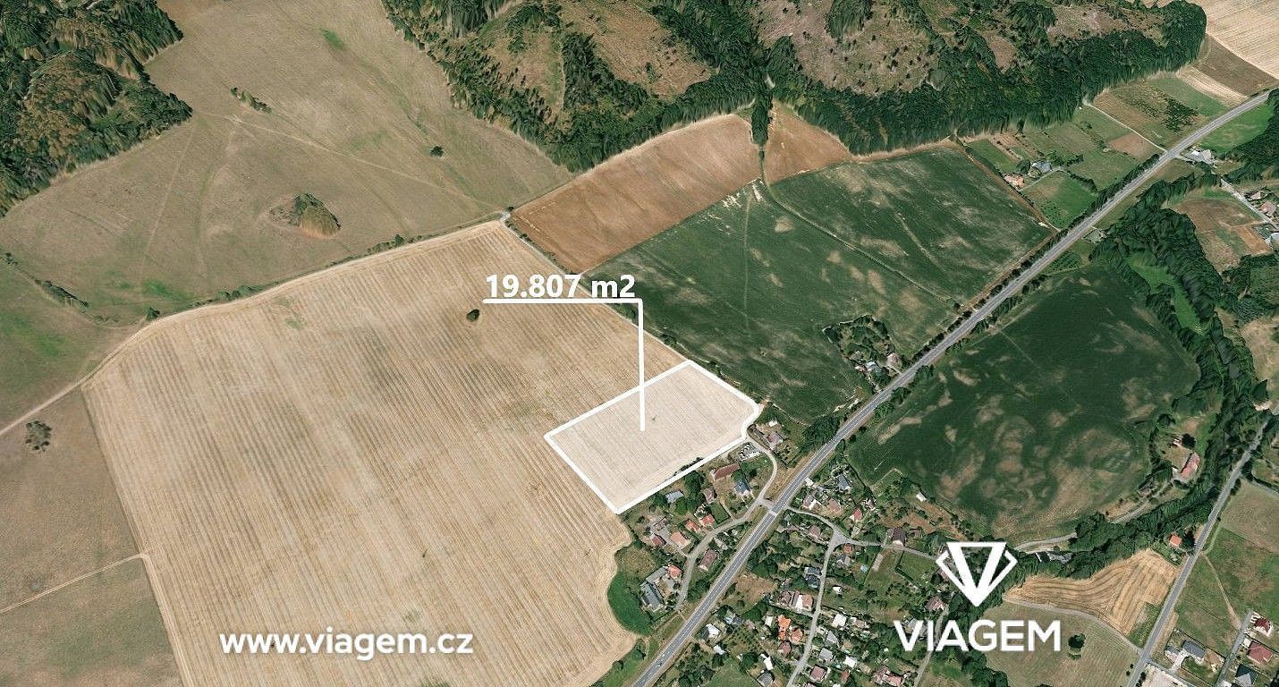 Zemědělský pozemek, 3 713 m²