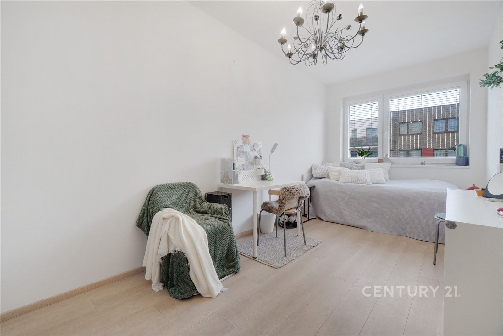 Prodej byt 2+kk - Kryšpínova 567, Praha, 58 m²