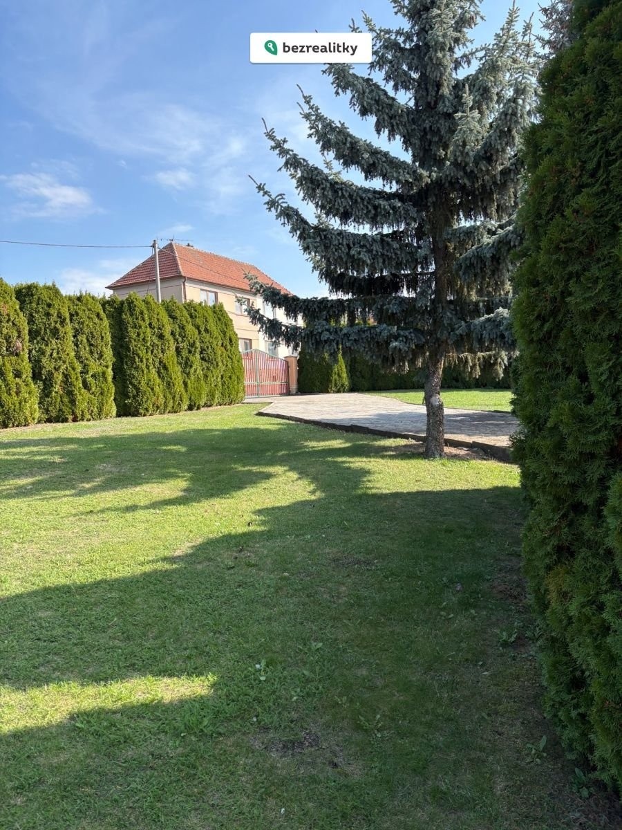 Pozemek pro bydlení, 694 m²