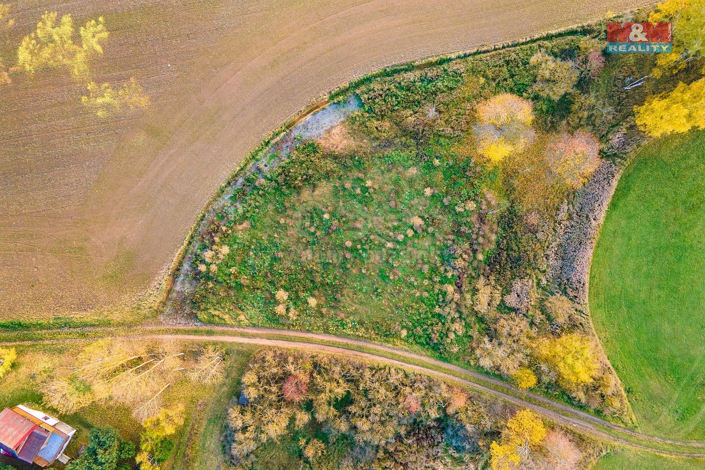 Louka, 672 m²