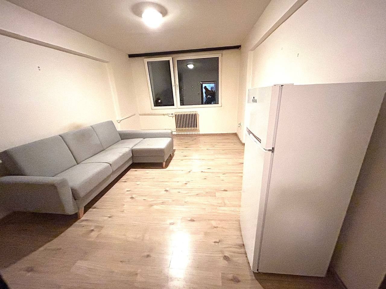 Pronájem byt 1+kk - Vrážská 1165/2, Praha, 28 m²