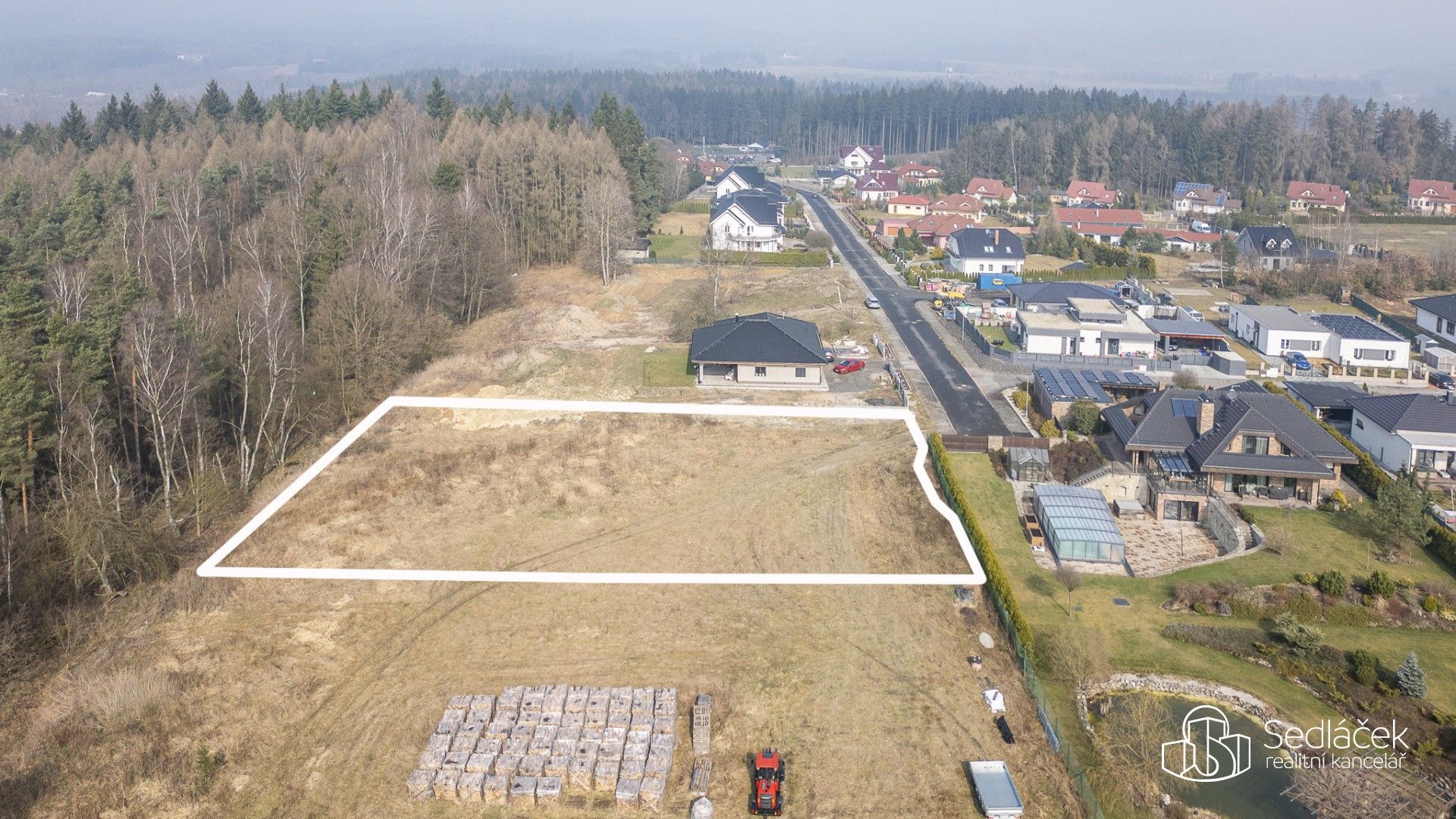 Pozemek pro bydlení · 1 994 m² · Nová Role - 4
