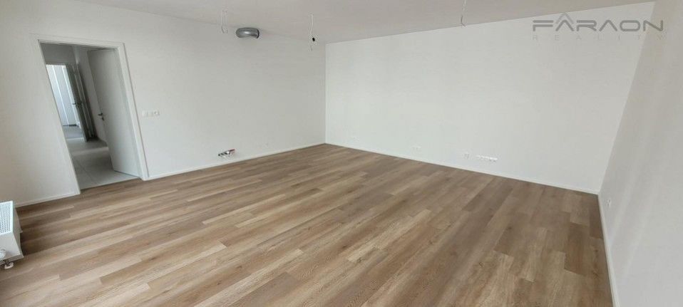 3+kk, Pod Krocínkou, Praha, 119 m² - 1
