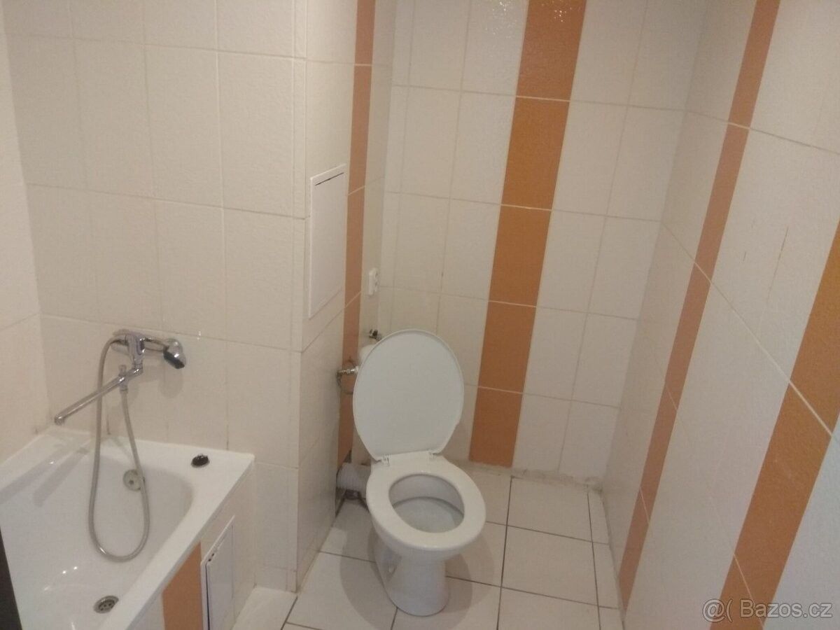 Pronájem byt - Kadaň, 432 01