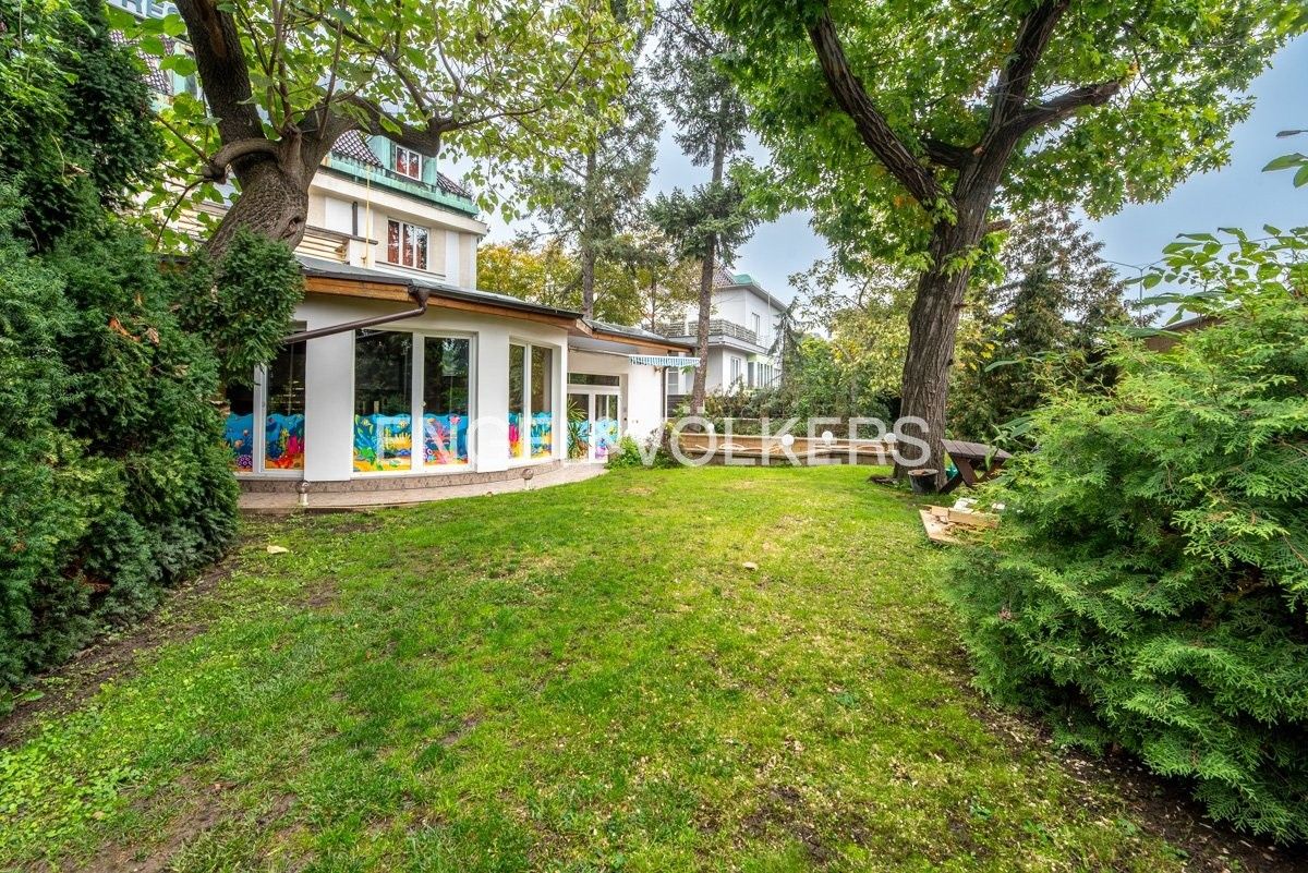 Pronájem ubytovací zařízení - V Holešovičkách, Praha, 530 m²