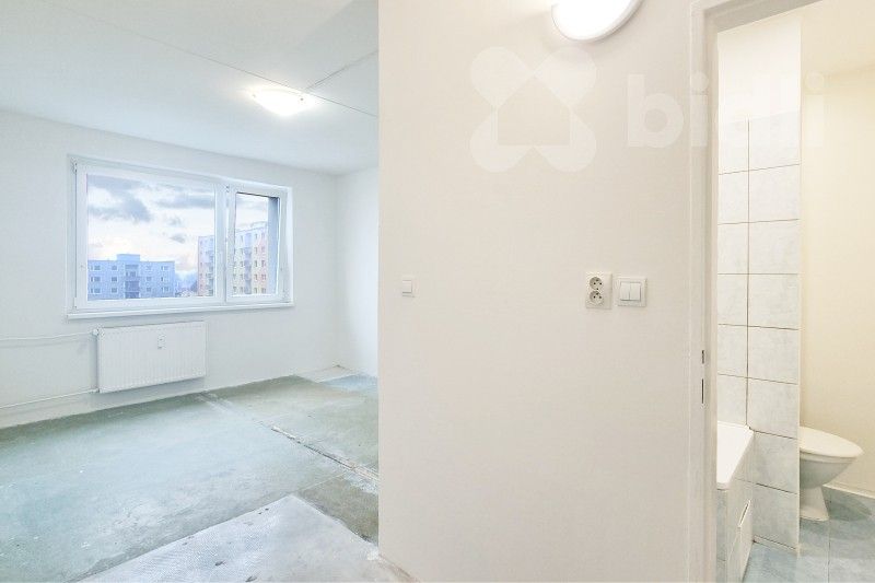 1+1, 5. května, Jirkov, 41 m²