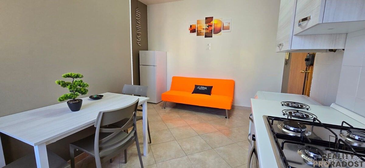 Prodej byt - 987 66, Zahraničí