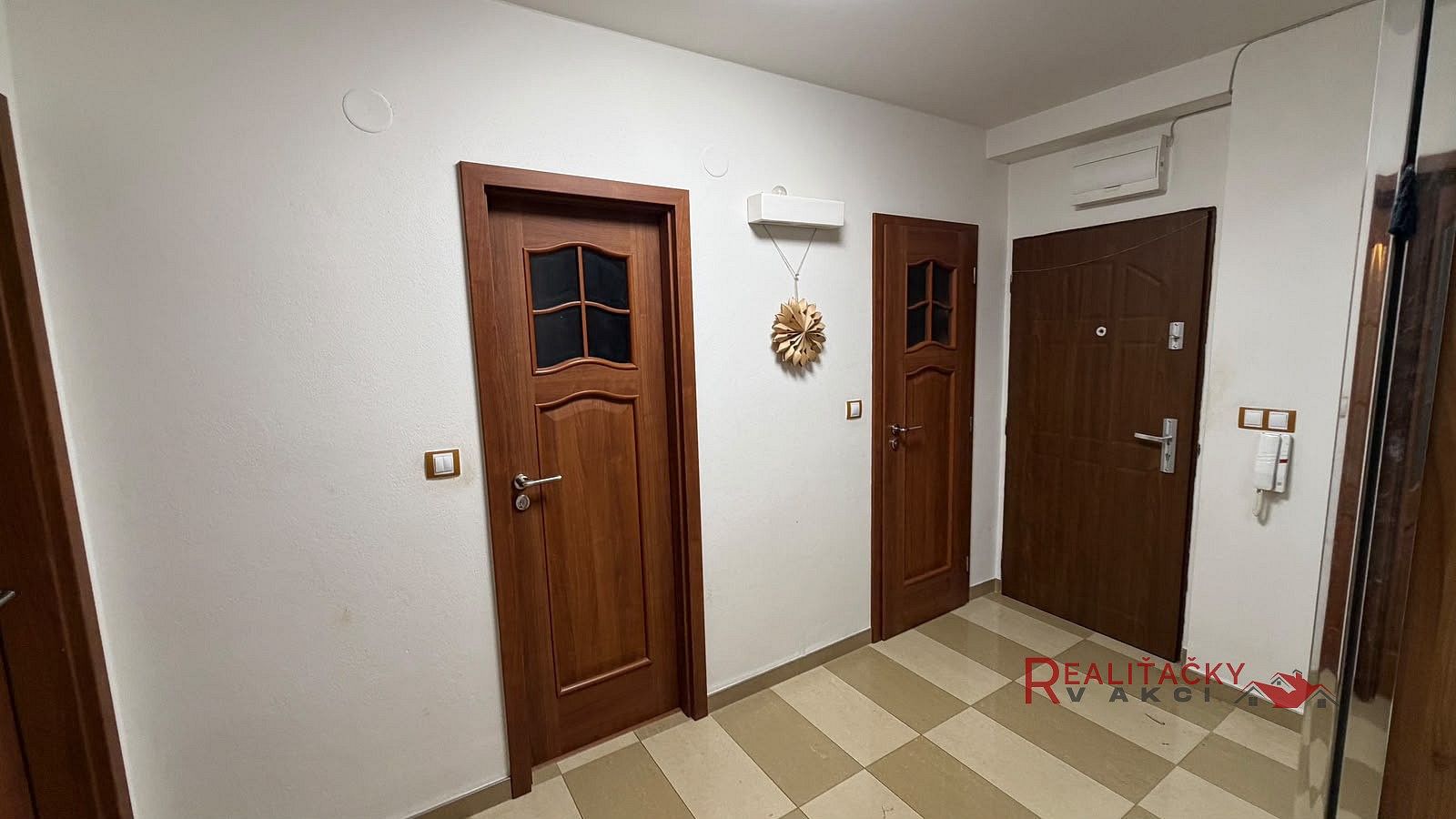 Prodej byt 3+1 - Kpt. Jaroše, Mikulov, okres Břeclav, 72 m² - 5