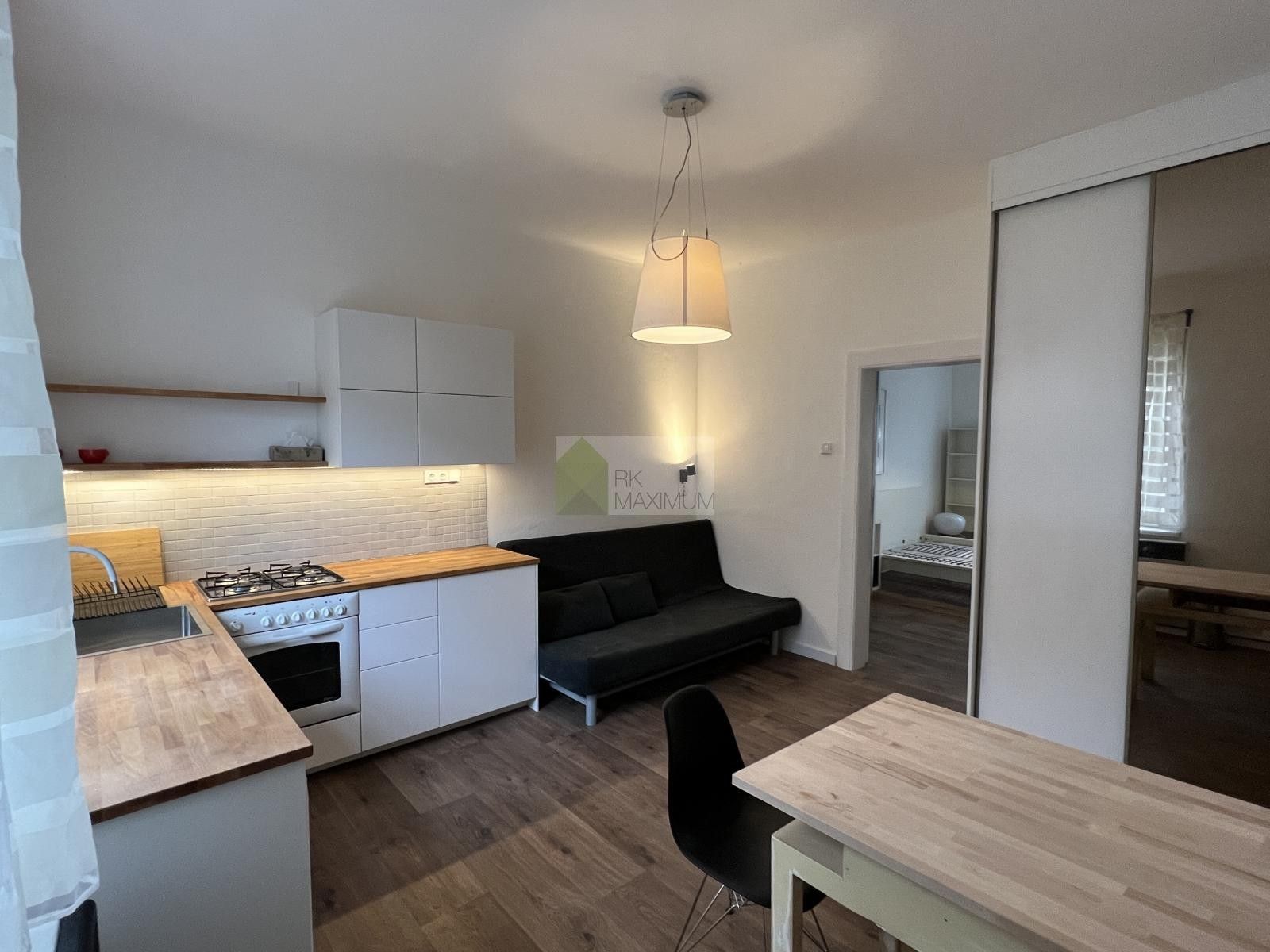 2+kk, Kosatcová, Praha, 45 m²