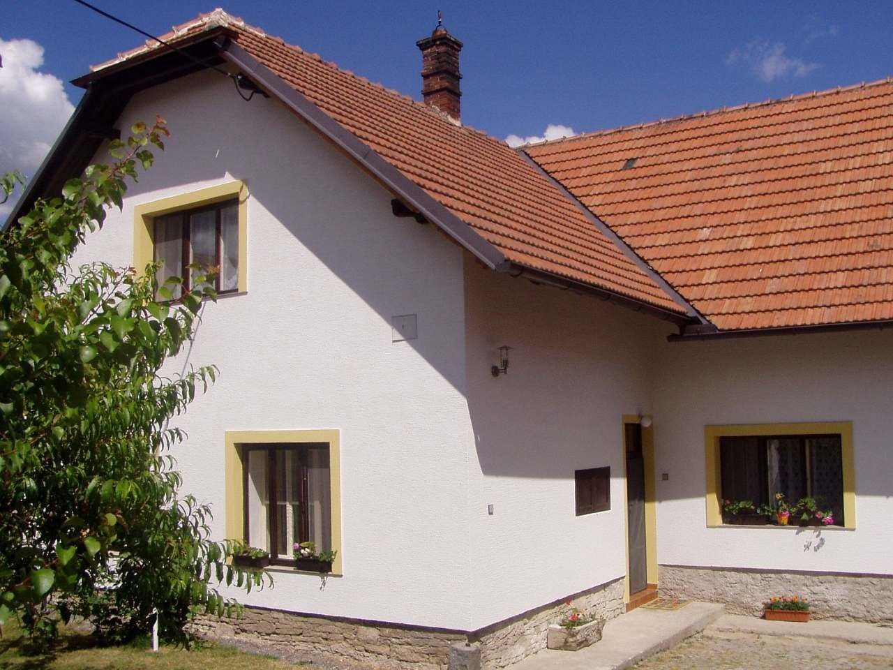 Chata · Skála u Chrasti, Pardubický kraj - 3