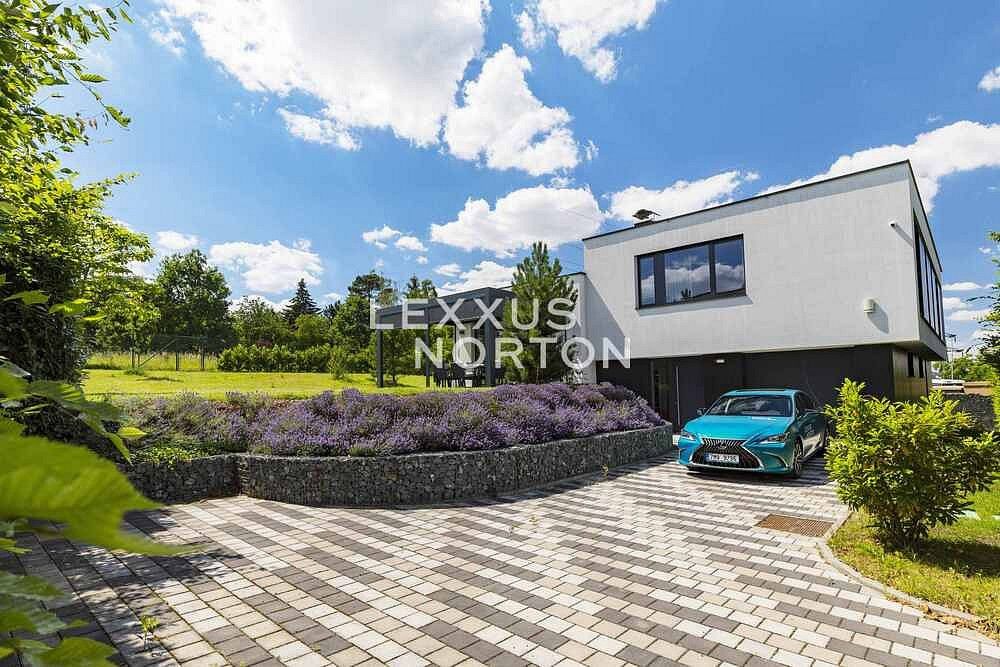Rodinné domy, Praha - Velká Chuchle, okres Praha 16, Hlavní město Praha, 267 m² - 1