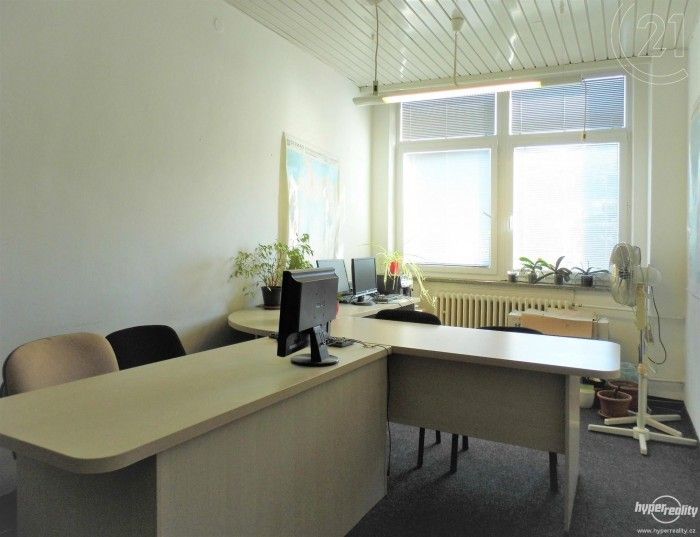 Pronájem kancelář - Nábřeží, Zlín, Prštné, 18 m²