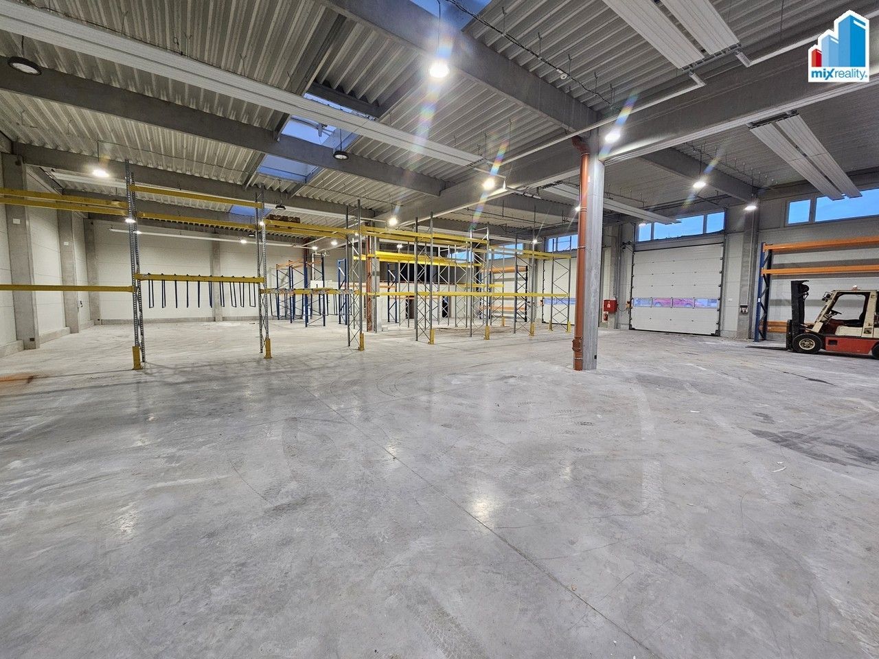 Sklady, Šlovická, Dobřany, 669 m²