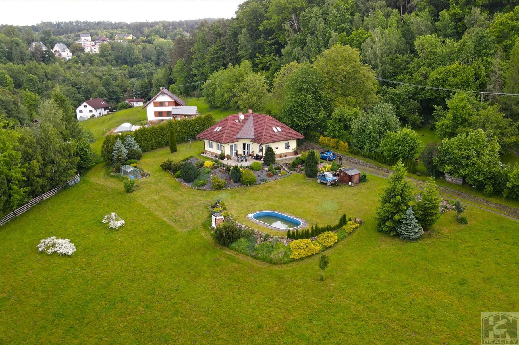 Rodinné domy, Sekerkovy Loučky, Mírová pod Kozákovem, 183 m²