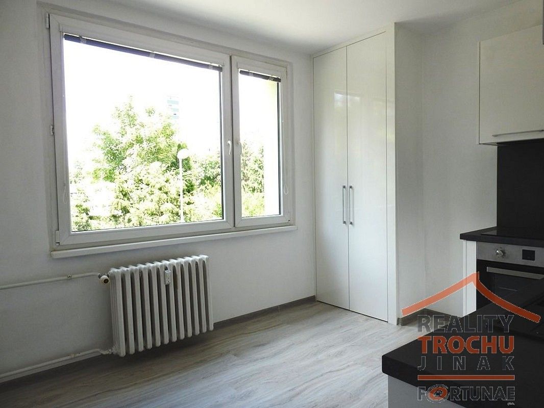 1+1, Hradec Králové - Třebeš, Královéhradecký kraj, 38 m² - 2
