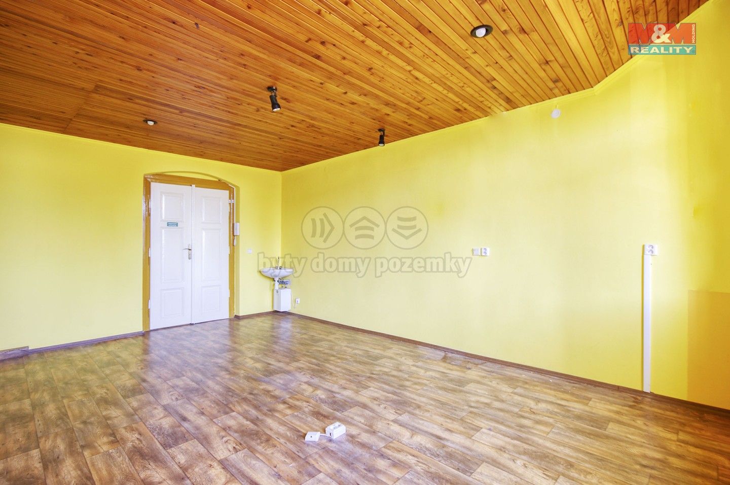 Pronájem kancelář - nám. Osvobození, Kralovice, 31 m²