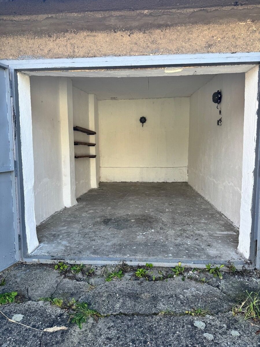 Garáže, Havířov, 736 01