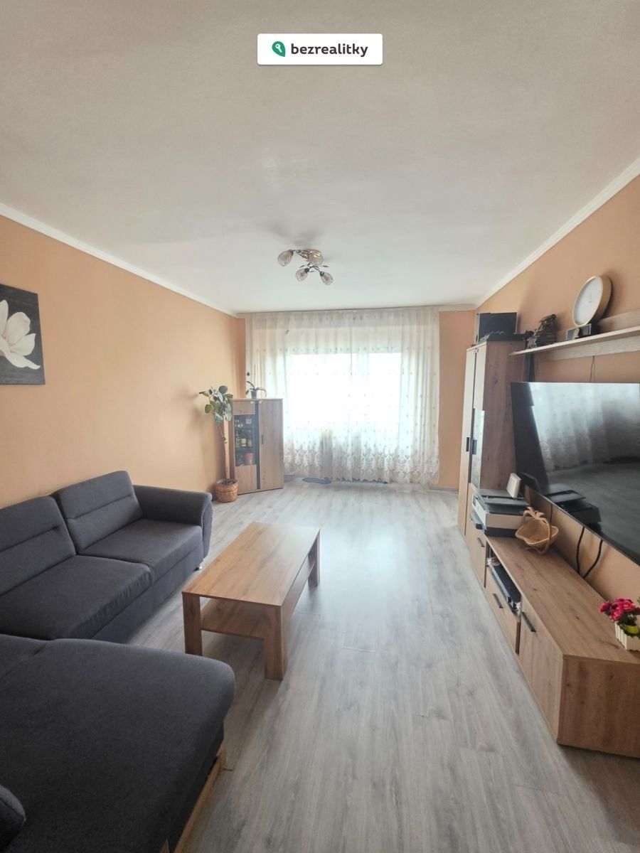 2+1, Hakenova, Kralupy nad Vltavou, 57 m²