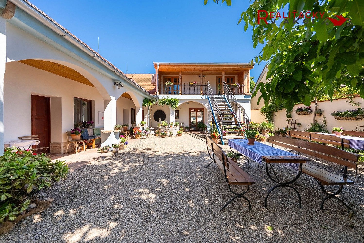 Ubytovací zařízení, Nový Přerov, okres Břeclav, Jihomoravský kraj, 291 m² - 1