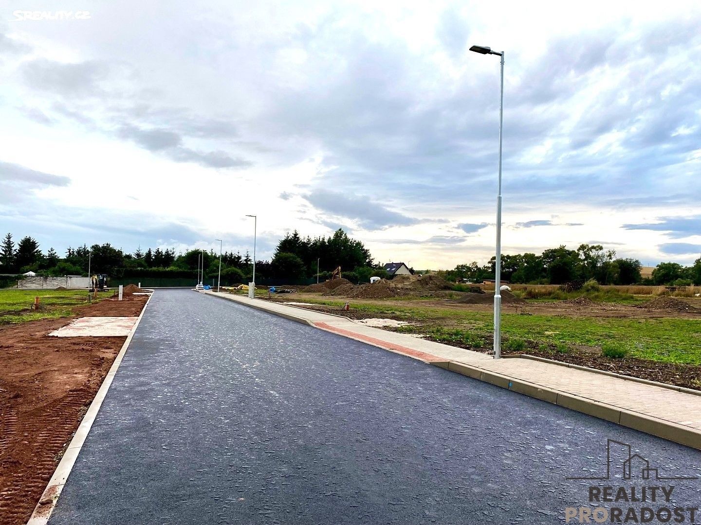 Prodej pozemek pro bydlení - Lišany, 1 m²