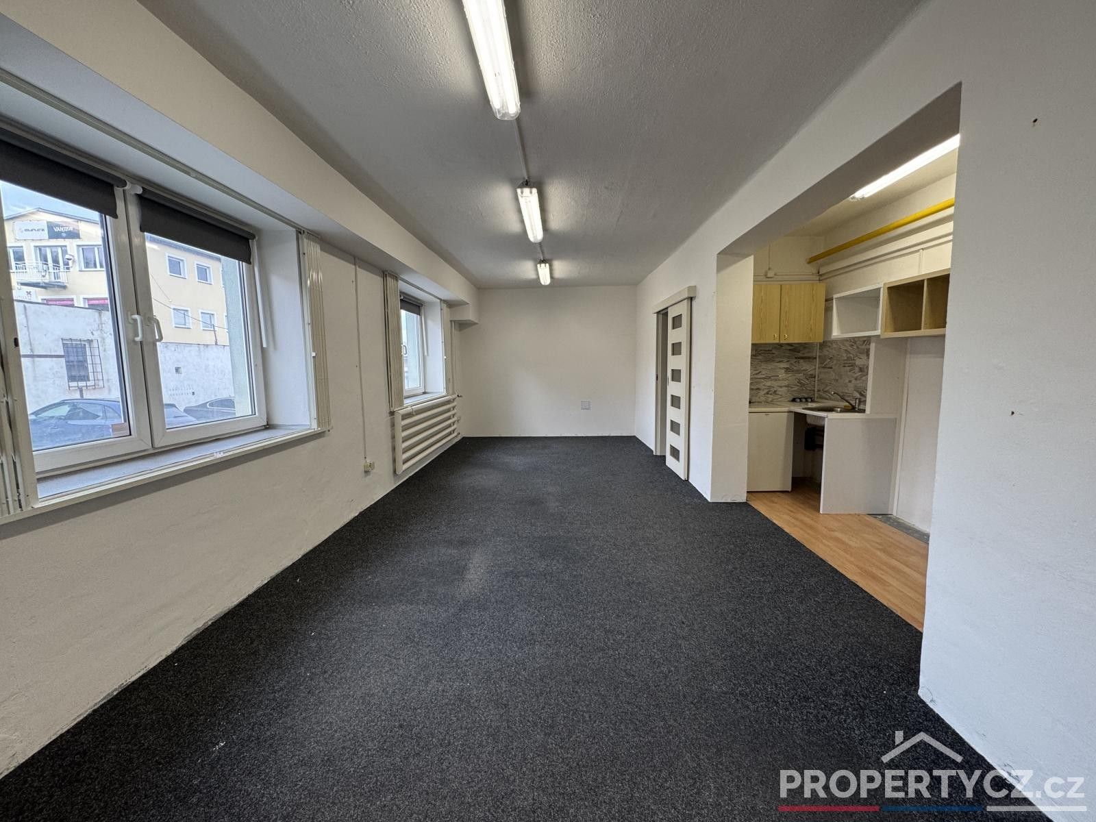 Pronájem obchodní prostory - K Žižkovu, Praha, 60 m²