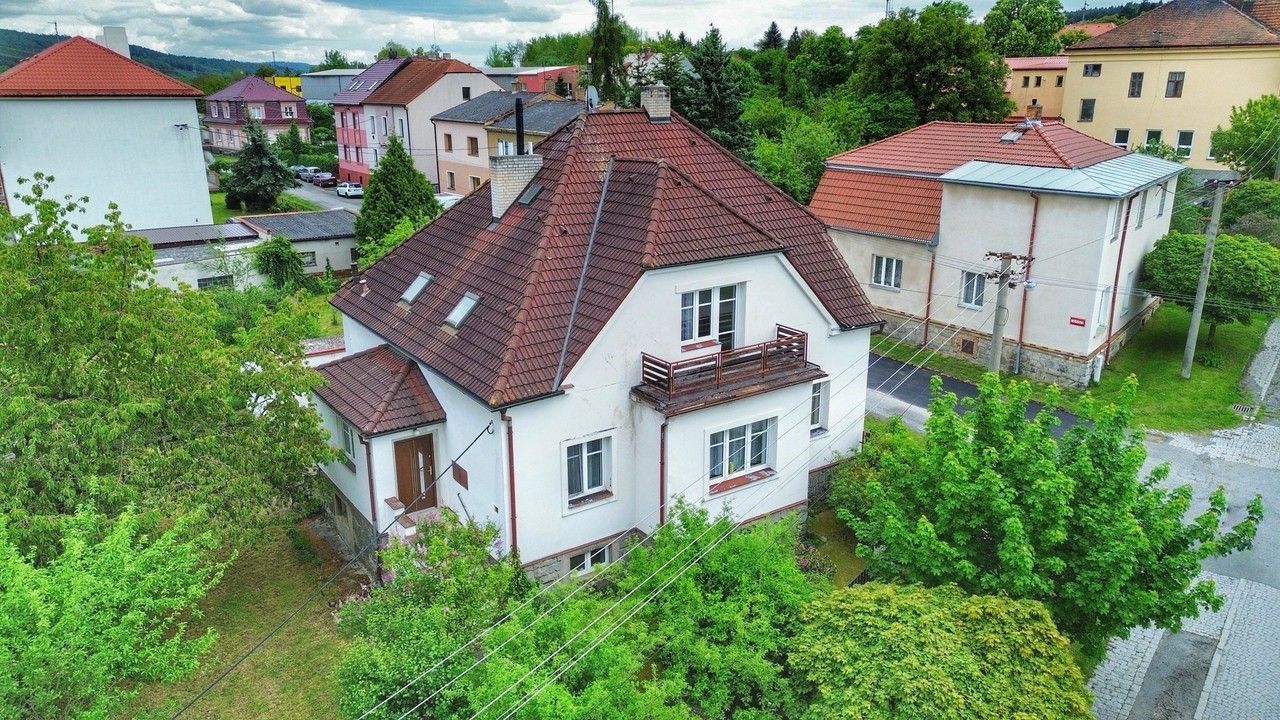 Rodinné domy, Nerudova, Starý Plzenec, 210 m² - 1