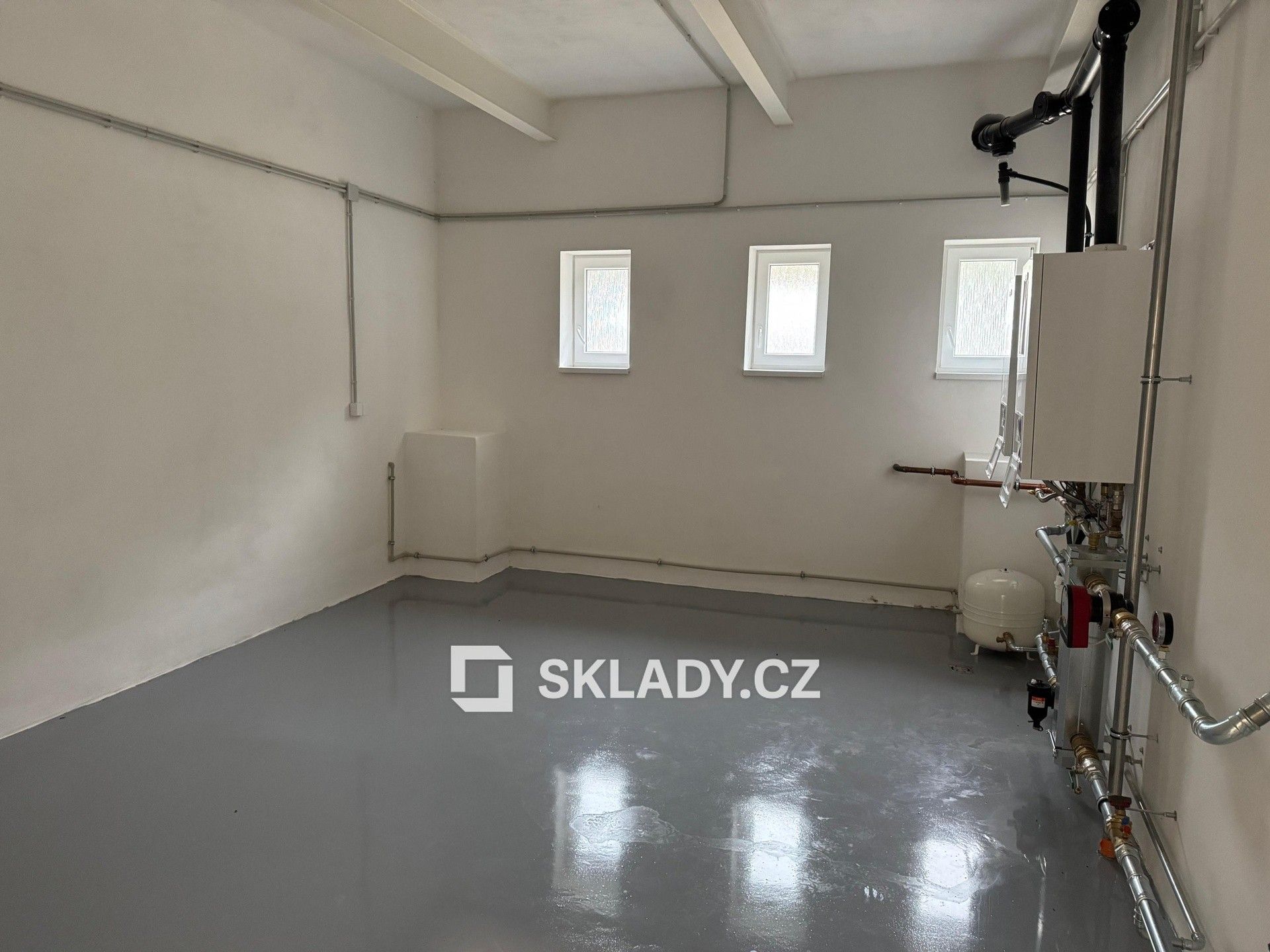 Sklady, Ostrov, 150 m²