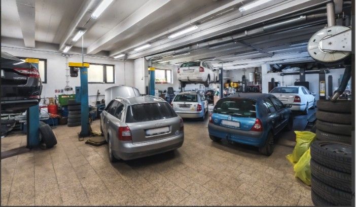 Ostatní, Praha, 198 00