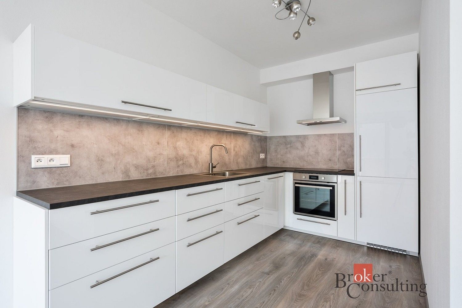Byt 2+kk · 50 m² · Mutěnická, Plzeň - Severní Předměstí - 3