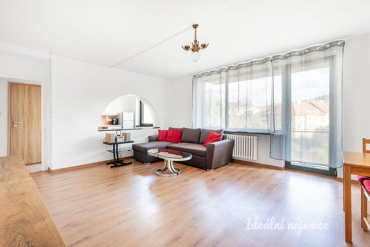 Byt 2+1 · 60 m² · U dvou srpů, Praha - 3