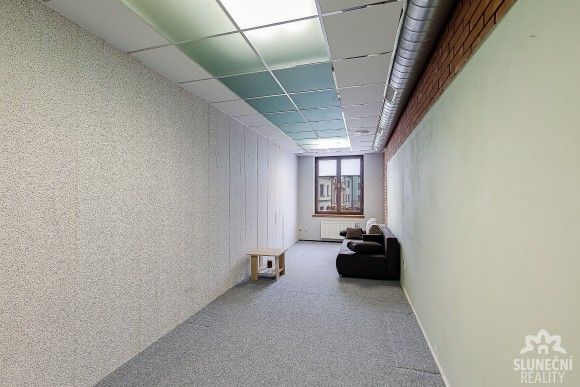 Pronájem kancelář - Uherské Hradiště, 686 01