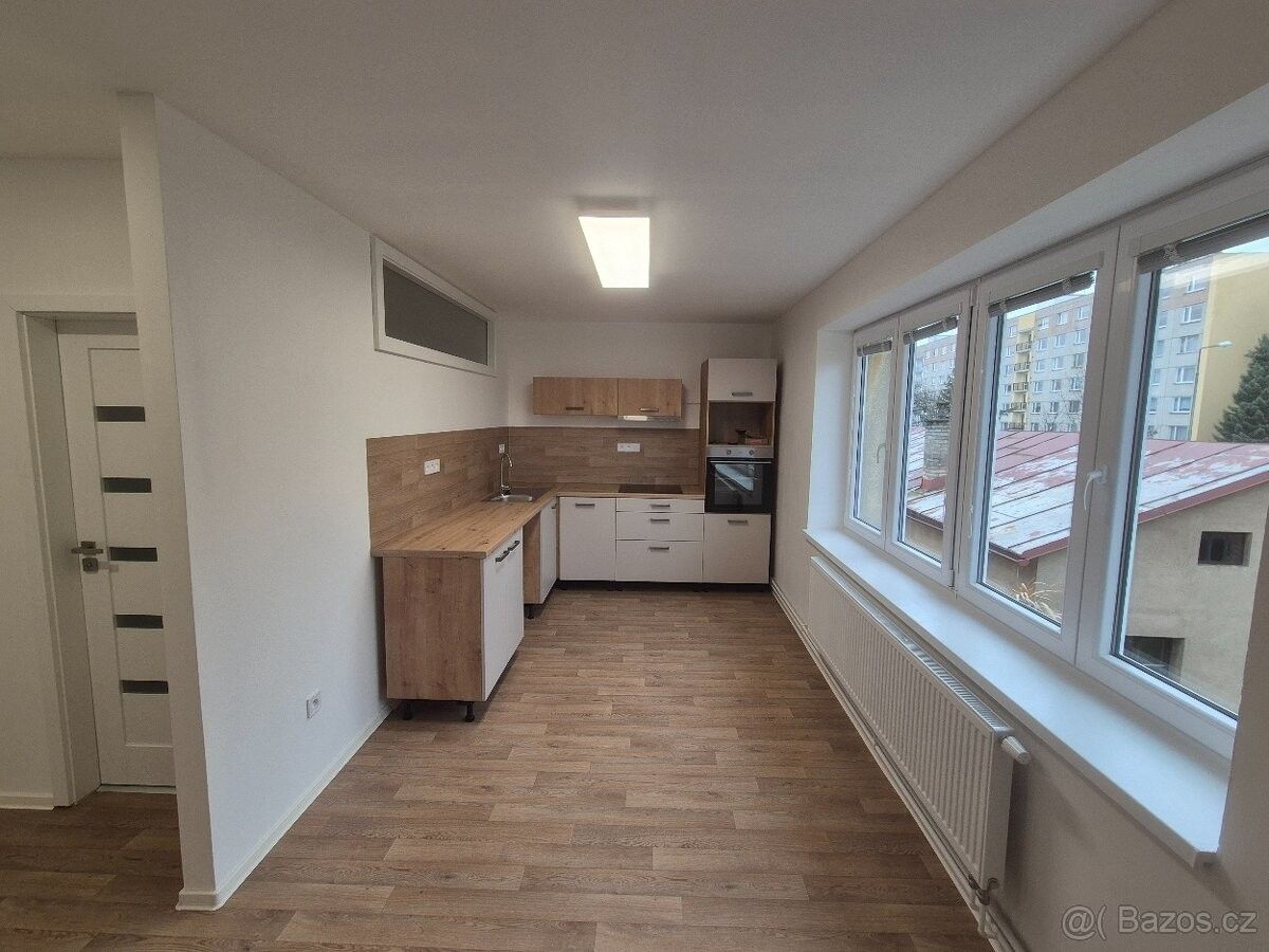 Pronájem byt - Dvůr Králové nad Labem, 544 01