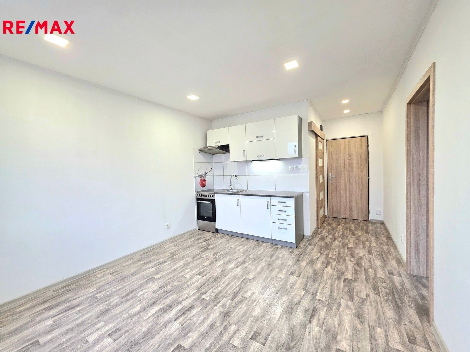 Prodej byt 1+1 - Jaroslava Vrchlického, Žatec, 35 m²