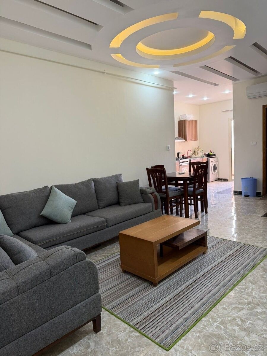 Byty, 987 66, Zahraničí