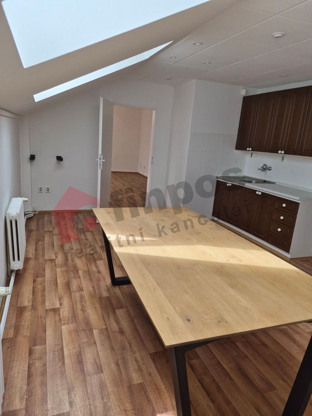 Obchodní prostory · 100 m² · Ringhofferovo náměstí  , Kamenice - 4