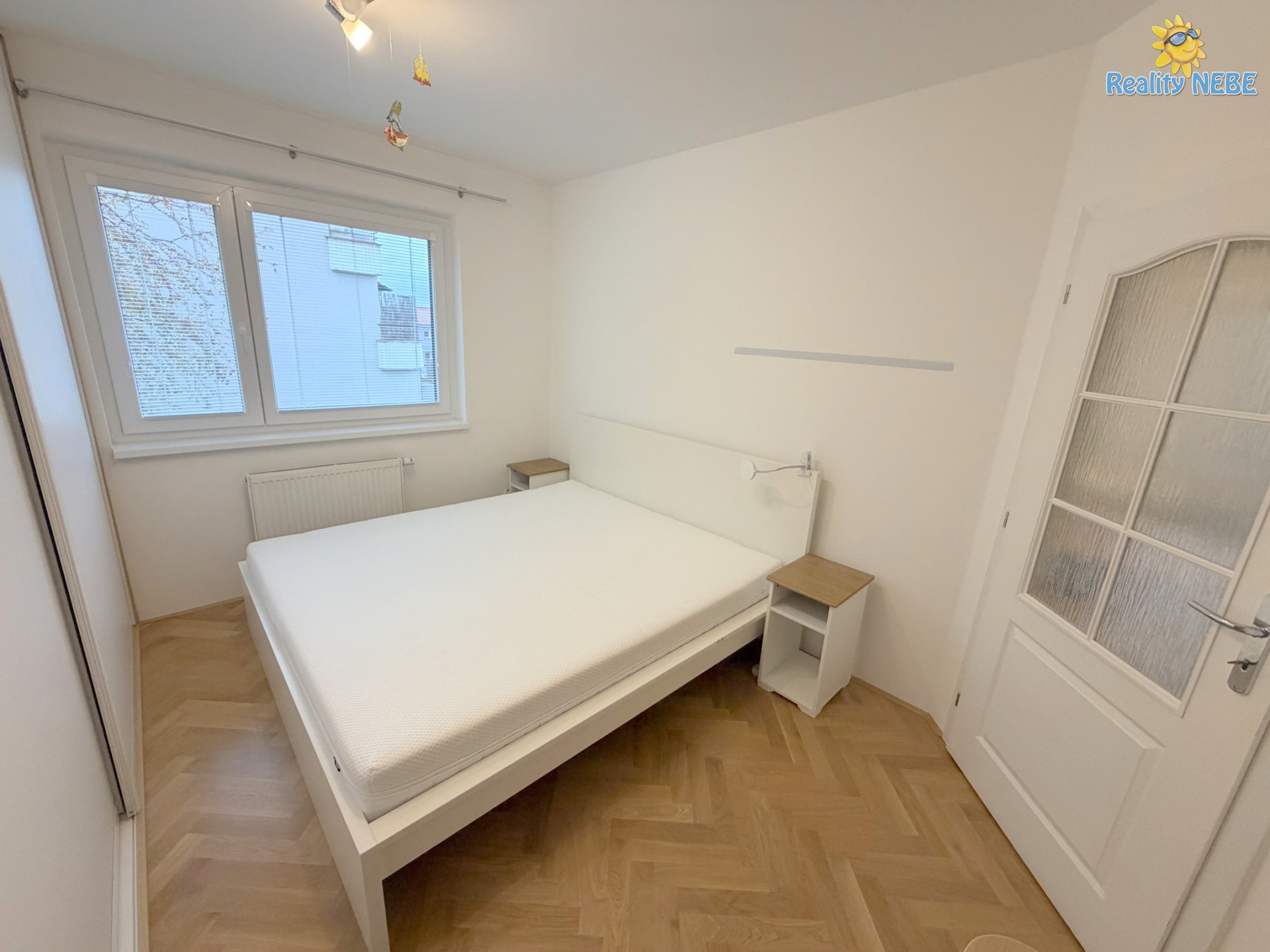 Pronájem byt 3+kk - Ve Střešovičkách, Praha, 99 m² - 5