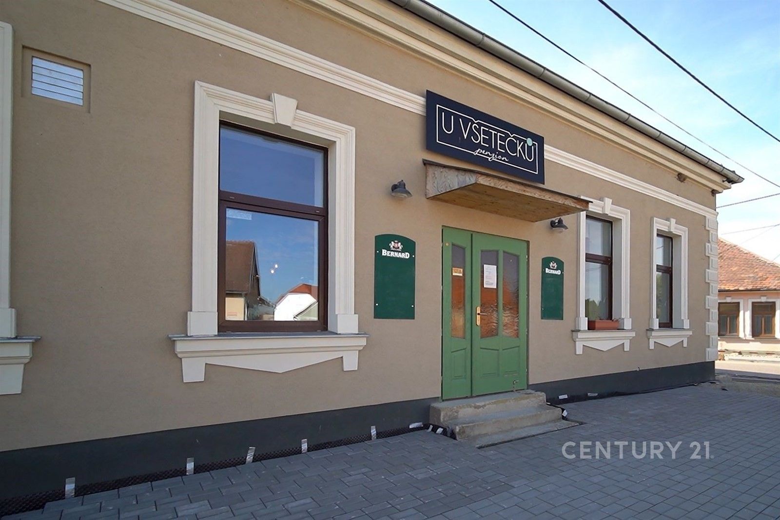 Prodej ubytovací zařízení - Lukov, 564 m²