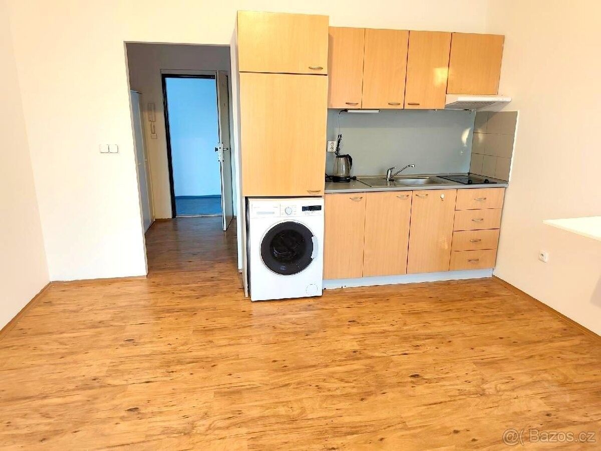 Byty, Poděbrady, 290 01