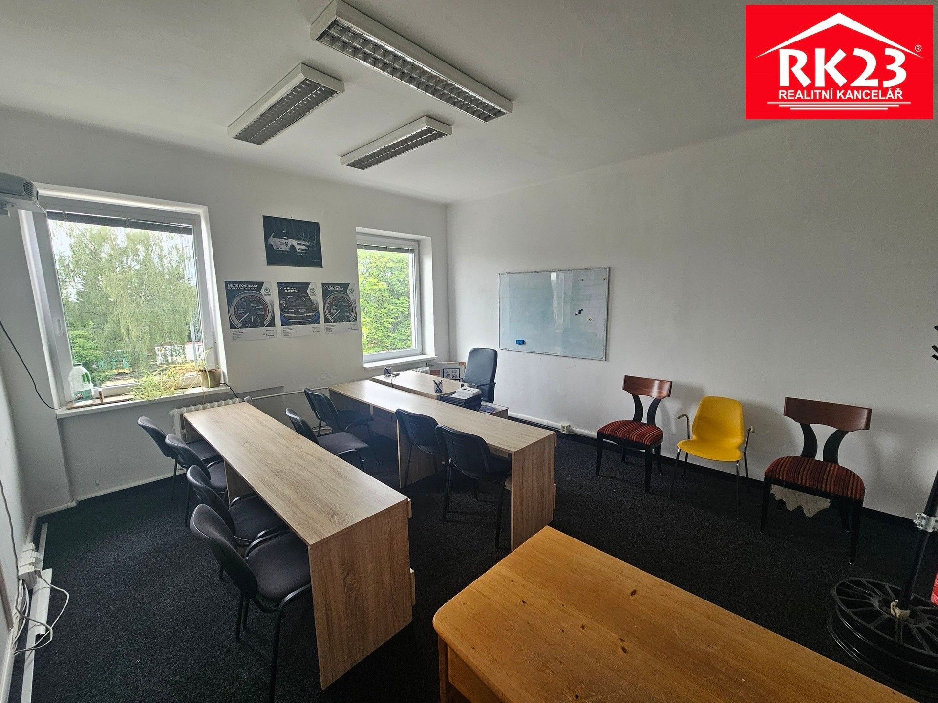 Kanceláře, Nádražní náměstí, Mariánské Lázně, 19 m² - 1