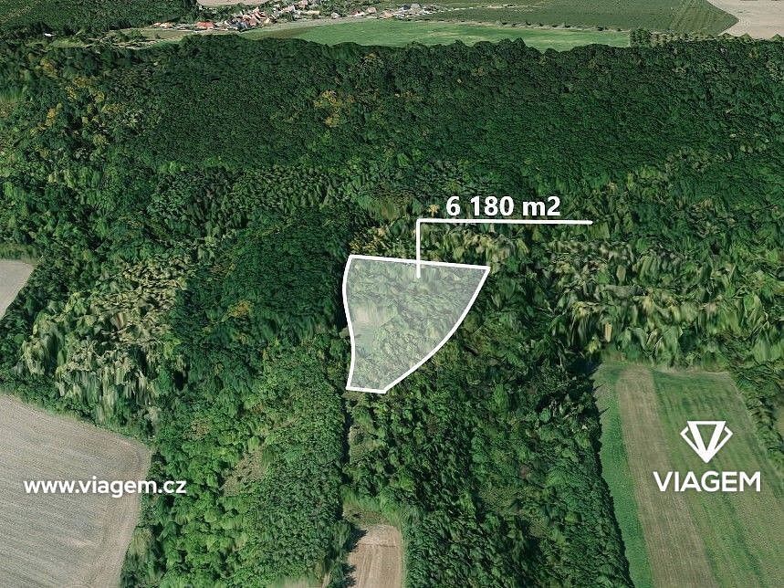 Les, 2 060 m²