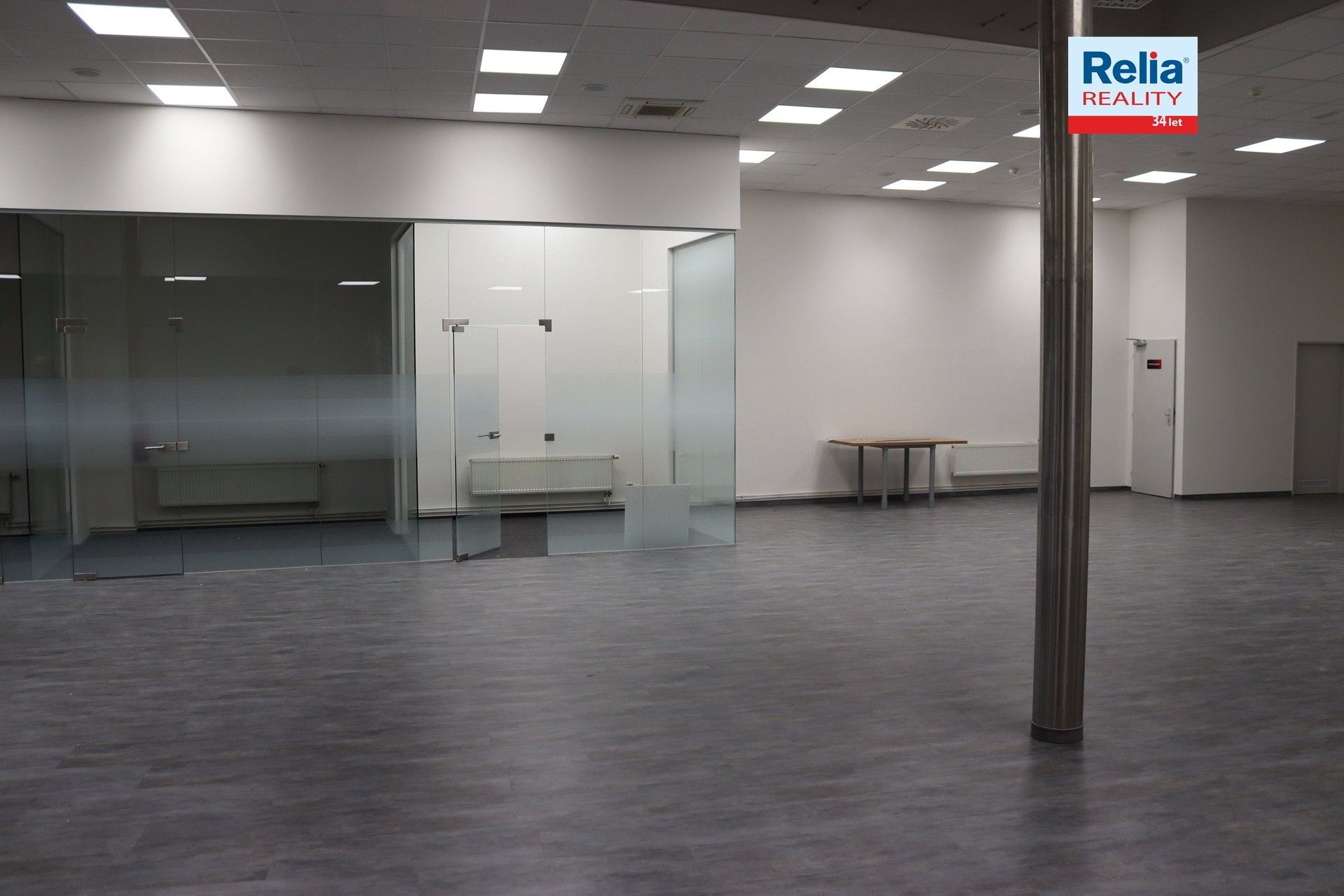 Pronájem obchodní prostory - nám. Soukenné, Liberec, 277 m²