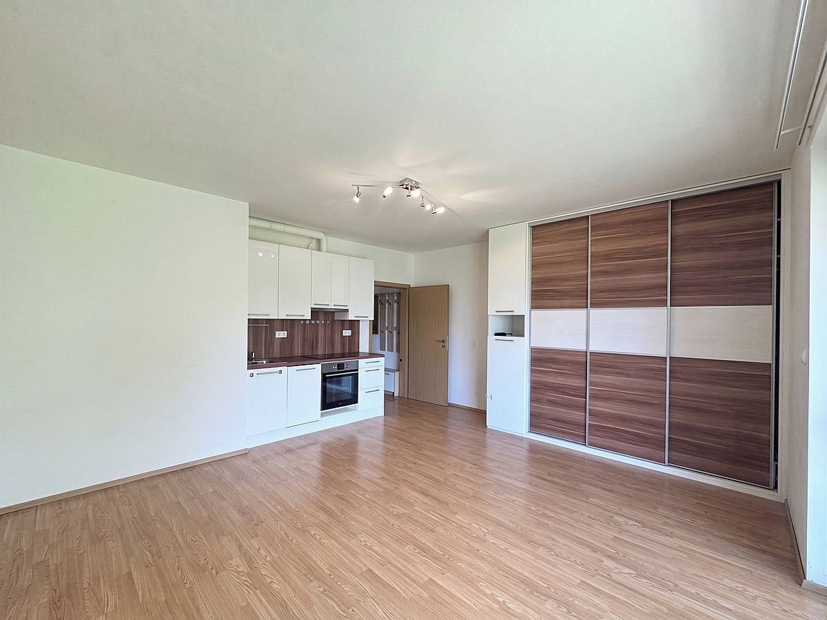 1+kk, Hostivice, okres Praha-západ, Středočeský kraj, 94 m² - 1