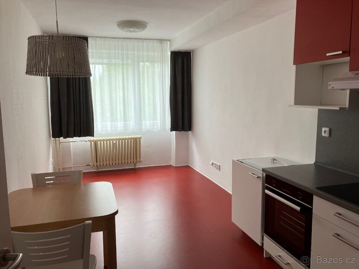 Byty, Hronov, 549 31