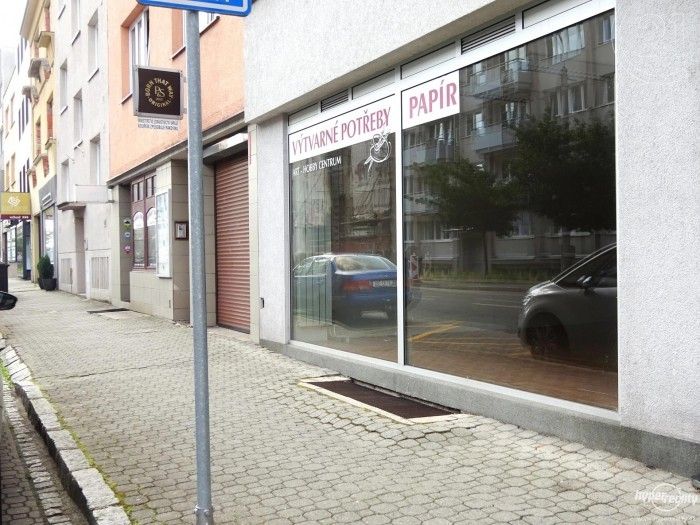 Pronájem obchodní prostory - Zarámí, Zlín, 58 m²