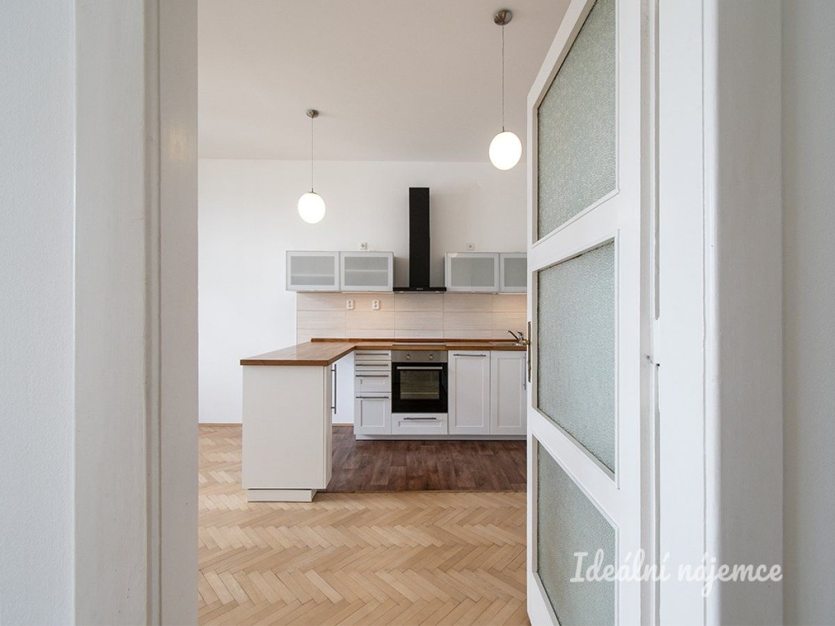 Byt 2+kk · 47 m² · náměstí Jiřího z Lobkovic, Praha - 4