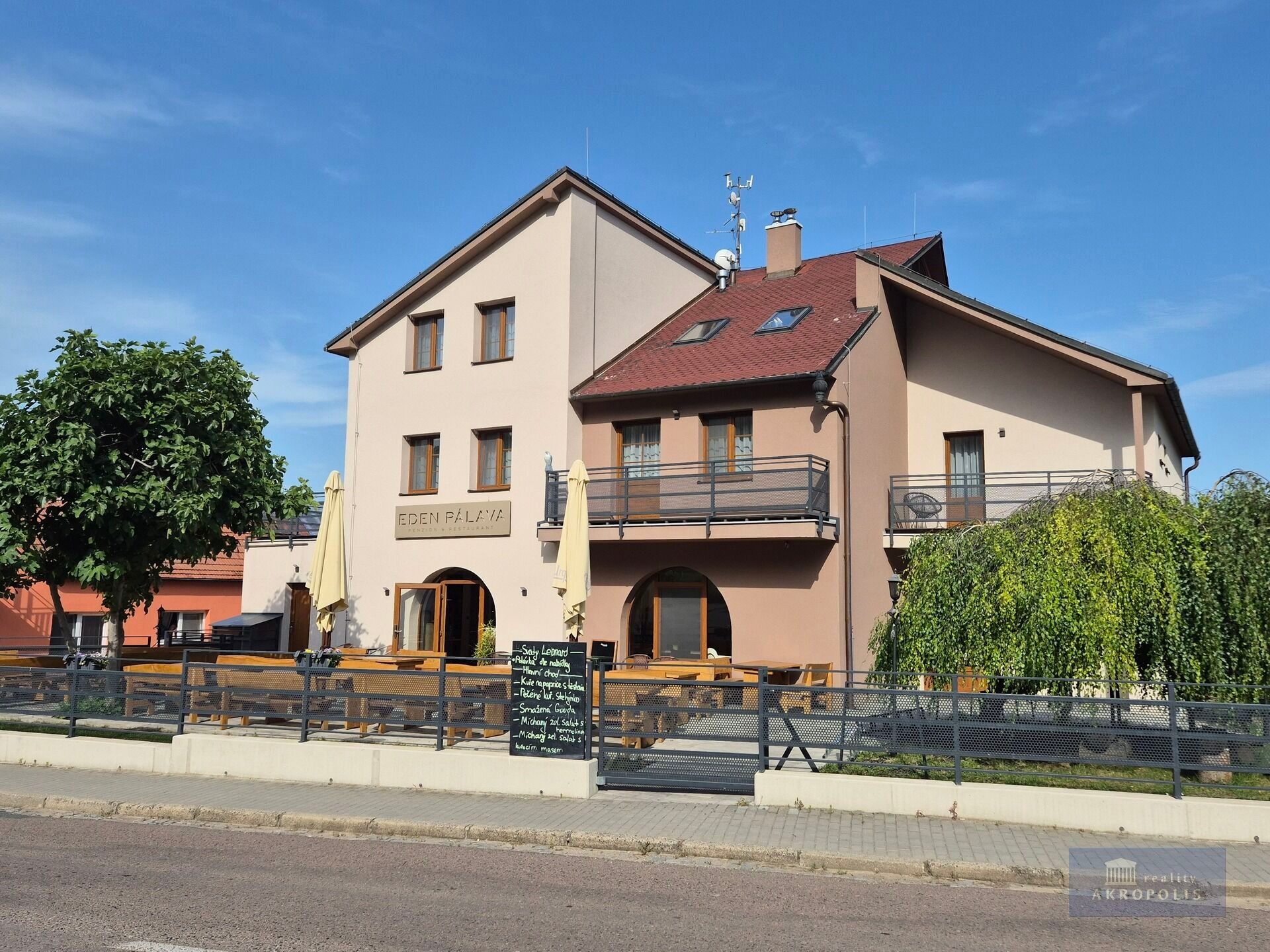 Restaurace, Klentnice, 822 m²