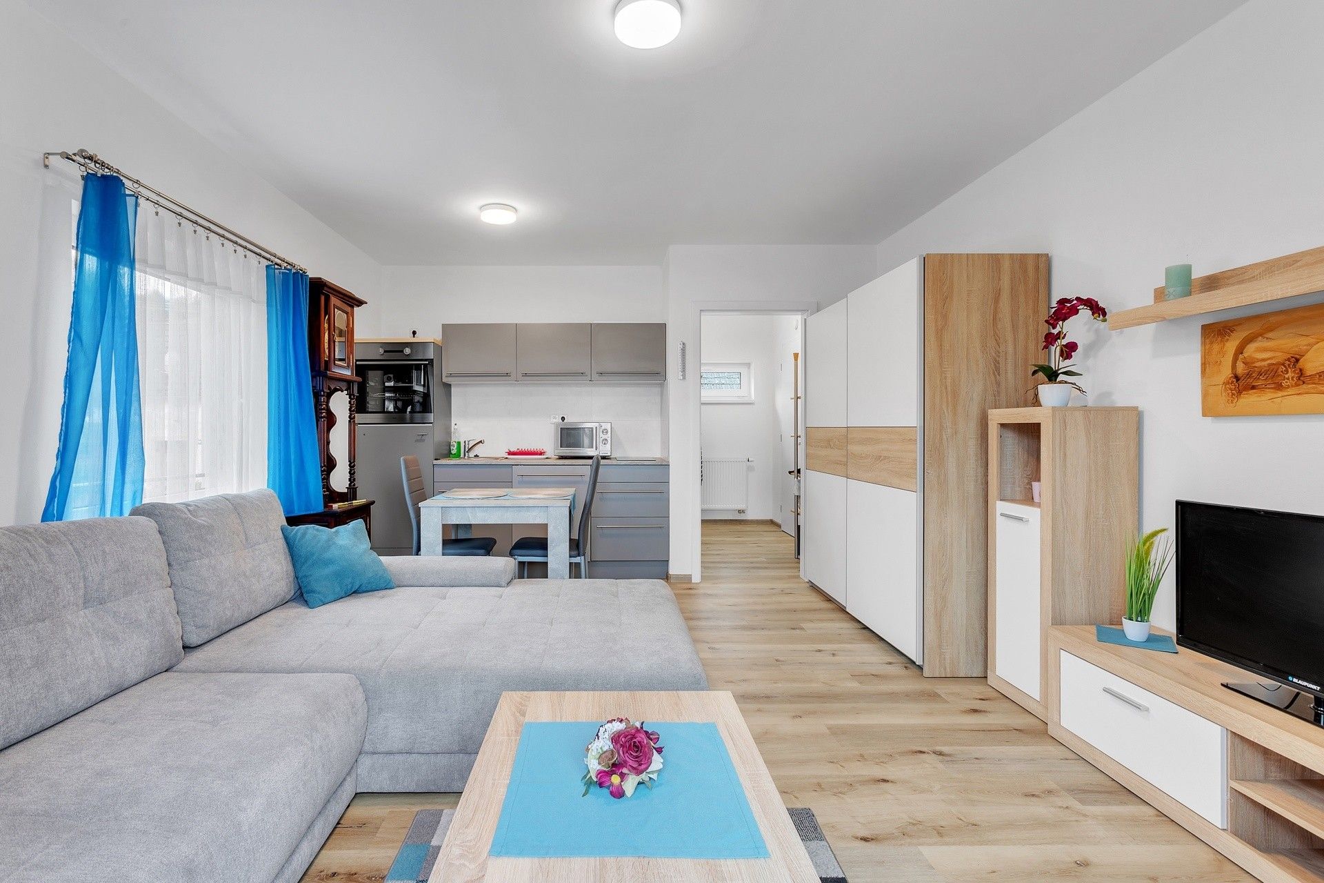 Pronájem byt 1+kk - Radovy, Uherské Hradiště, 37 m²