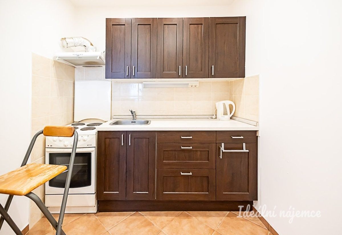 2+kk, Švehlova, Praha, 45 m²