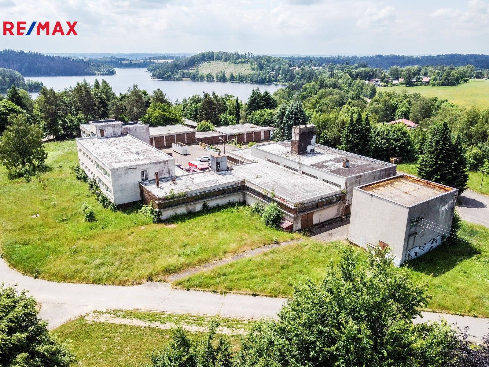 Prodej komerční - Seč, 2 m²