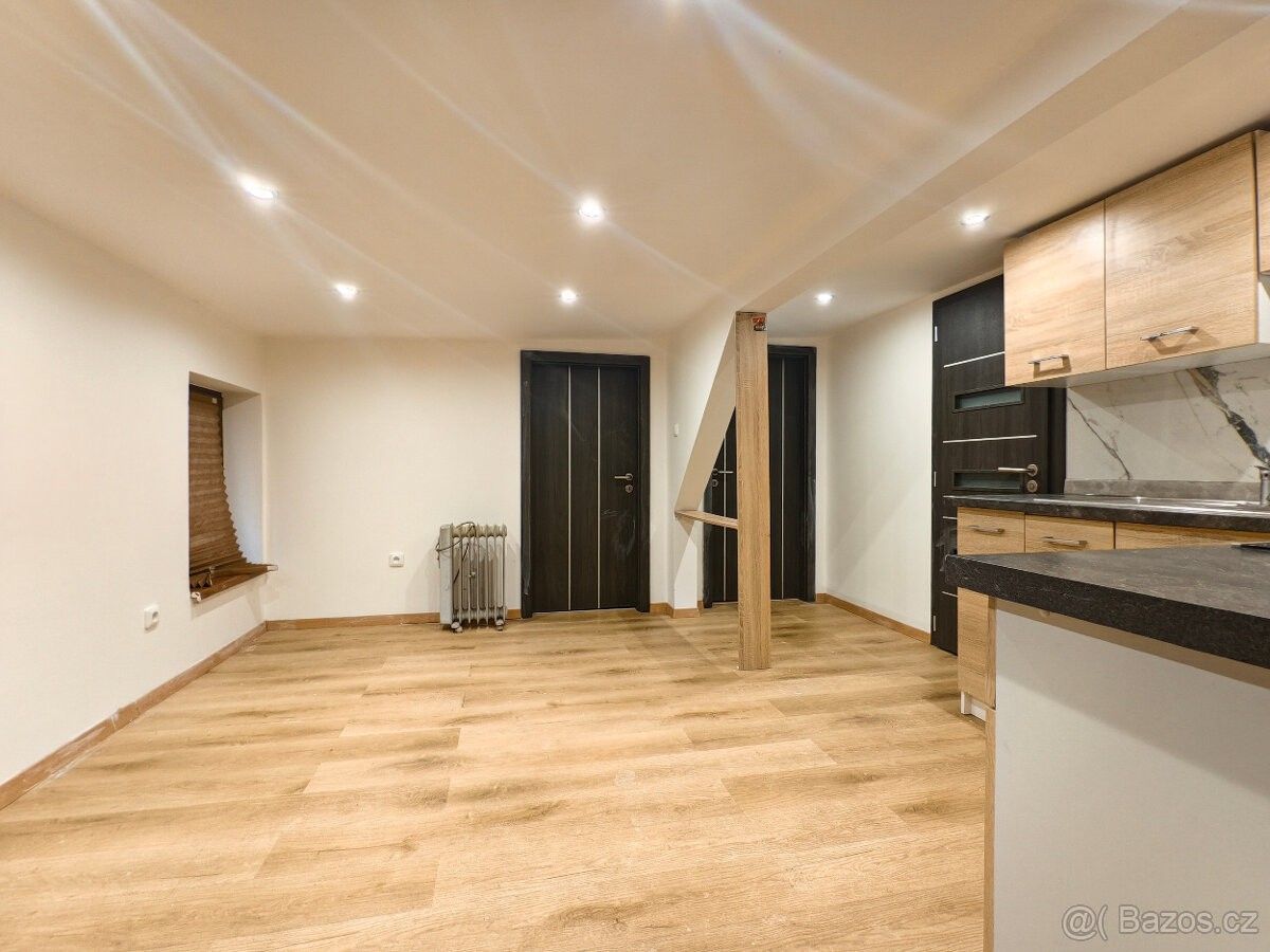 Pronájem byt - Jablonec nad Nisou, 466 01